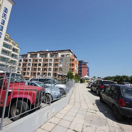 Menada Sea Regal Апартаменты *